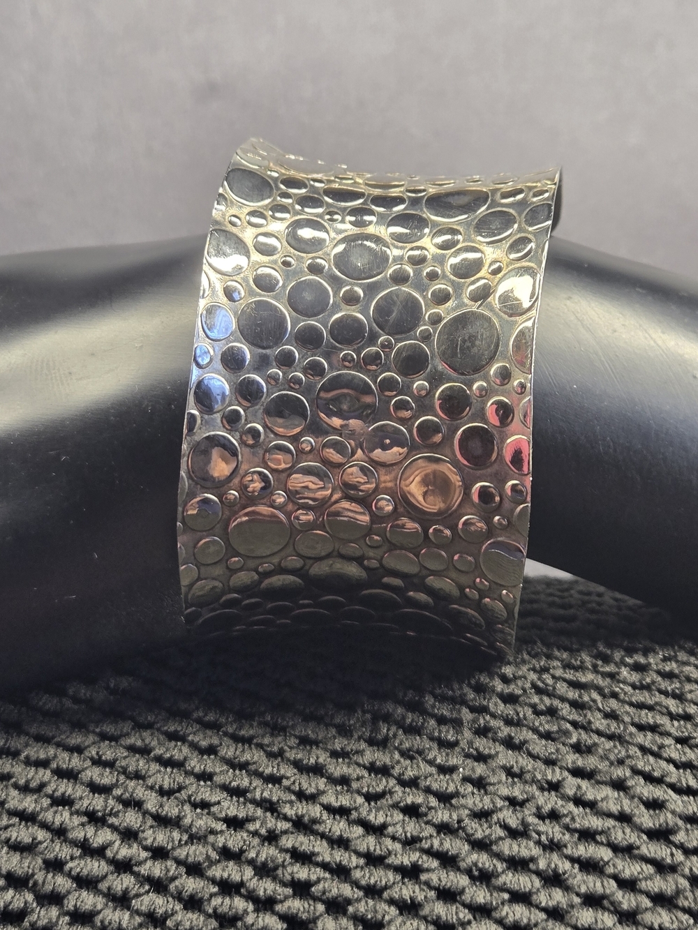 Textured Bubble Pattern Wide Metal Cuff Bracelet - Silver